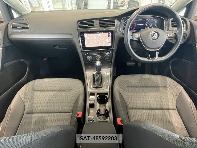 VolksWagen GOLF 2019-09 373793-12