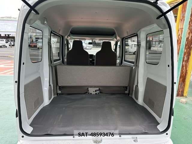 Suzuki EVERY 2023-06 374211-8