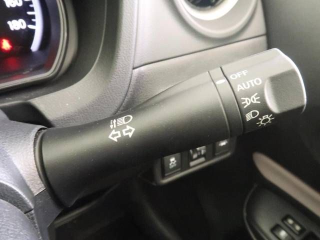 Nissan NOTE 2018-08 18636-7