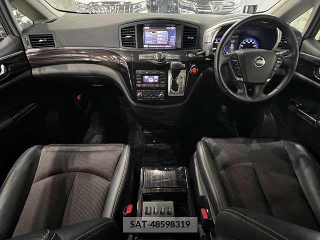 Nissan ELGRAND 2019-05 359725-17