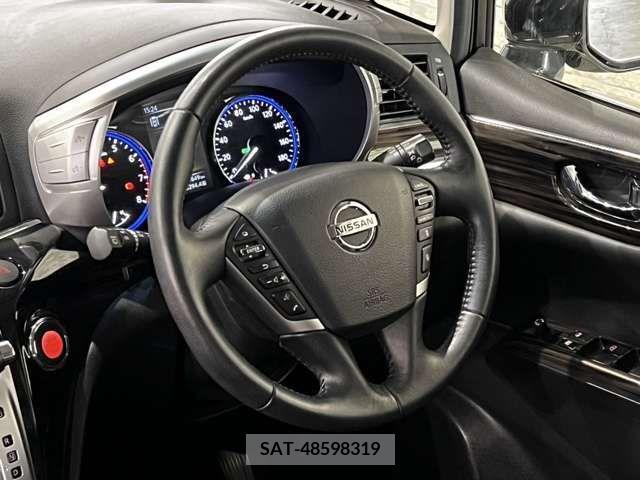 Nissan ELGRAND 2019-05 359725-18
