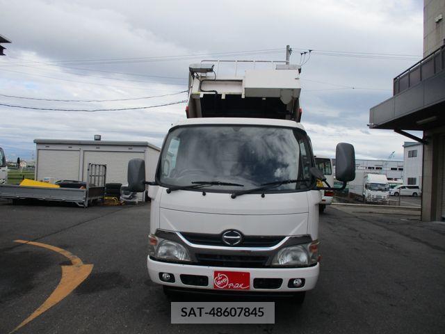 Hino DUTRO 2012-09 200309-2