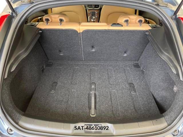 Volvo V40 2018-06 381456-13