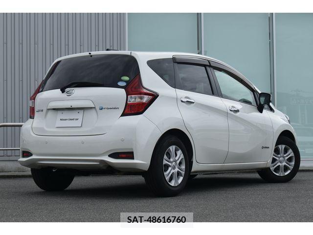 Nissan NOTE 2017-05 305384-1