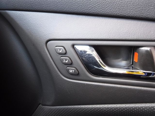 Toyota CROWN SEDAN 2008-10 187969-10