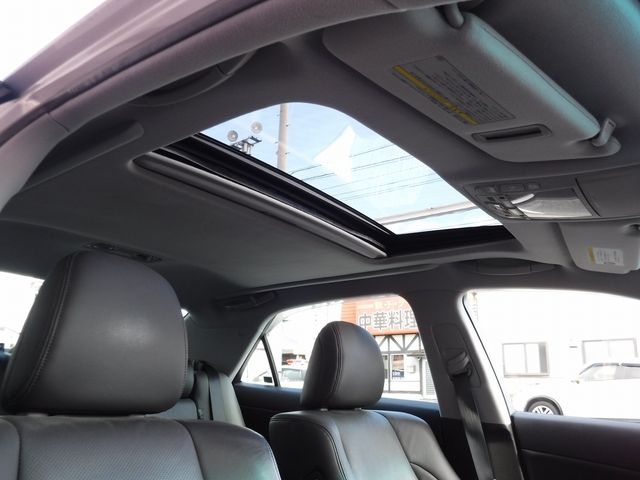 Toyota CROWN SEDAN 2008-10 187969-11