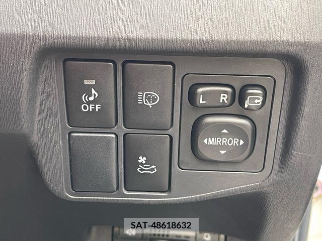 Toyota PRIUS 2012-02 338981-17