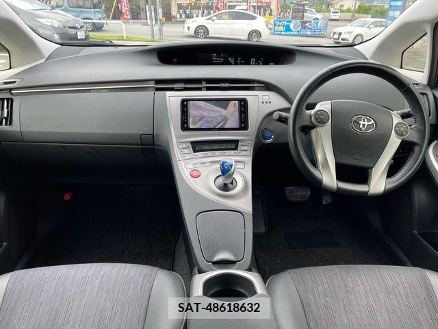 Toyota PRIUS 2012-02 338981-7
