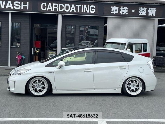 Toyota PRIUS 2012-02 338981-6