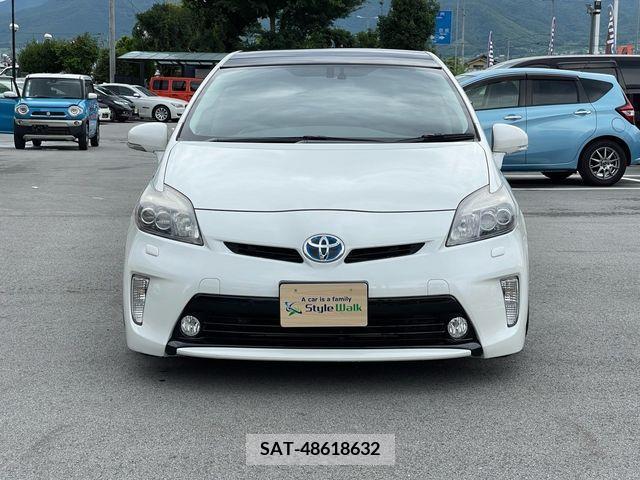 Toyota PRIUS 2012-02 338981-1