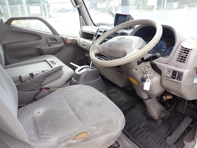 Hino DUTRO 2001-10 183131-1