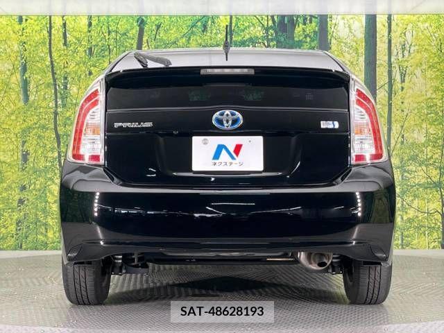 Toyota PRIUS 2013-11 366601-15