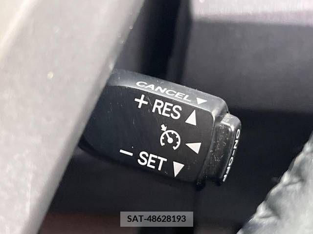 Toyota PRIUS 2013-11 366601-4