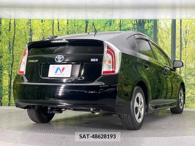 Toyota PRIUS 2013-11 366601-17