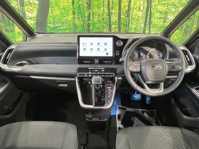 Toyota VOXY 2023-03 193000-1