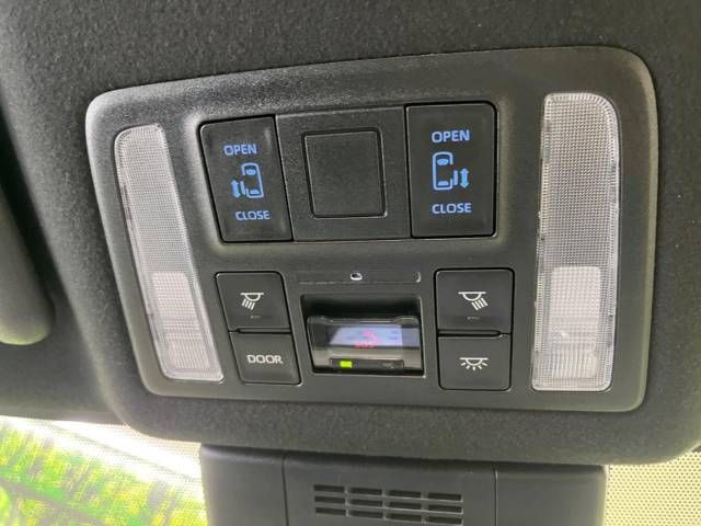 Toyota VOXY 2023-03 193000-5