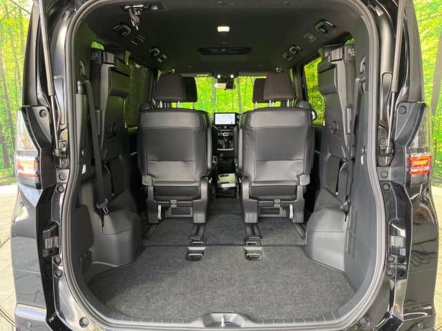 Toyota VOXY 2023-03 193000-11