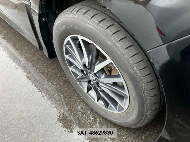 Toyota VOXY 2017-03 246686-5