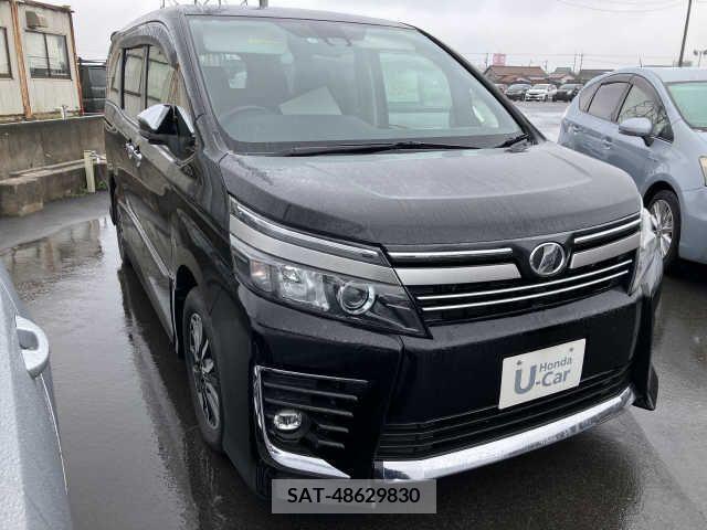 Toyota VOXY 2017-03 246686-4