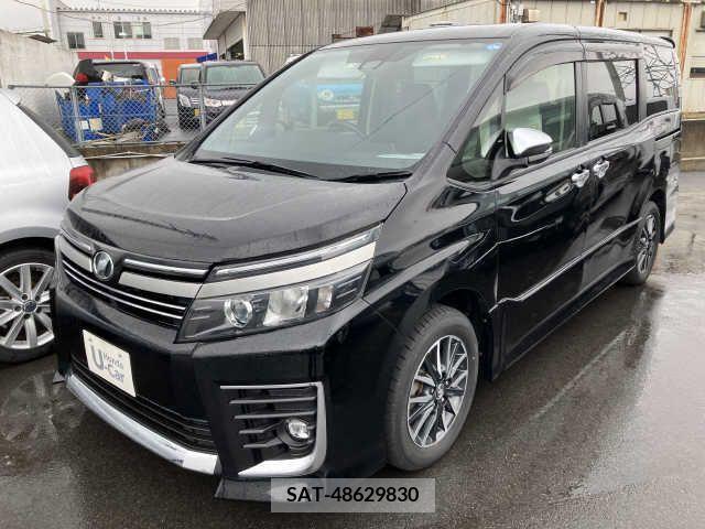 Toyota VOXY 2017-03 246686-0