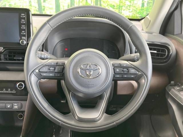Toyota YARIS CROSS 2021-03 12025-11