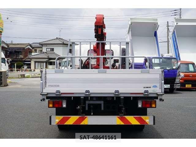 Mazda TITAN 2017-03 200833-3