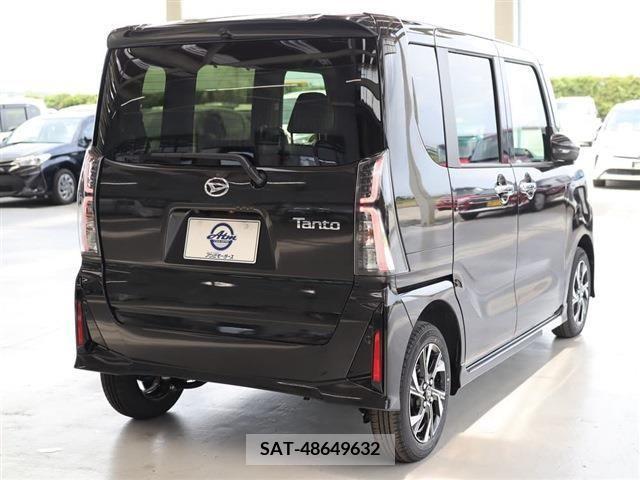 Daihatsu TANTO 2023-10 287081-5
