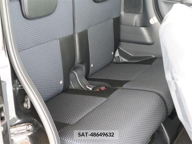Daihatsu TANTO 2023-10 287081-12