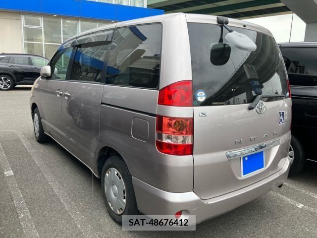Toyota NOAH 2002-04 392840-4