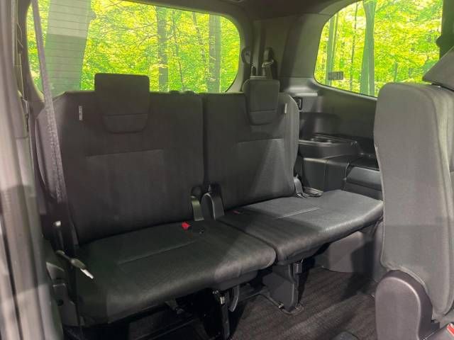 Toyota NOAH 2023-06 188957-11