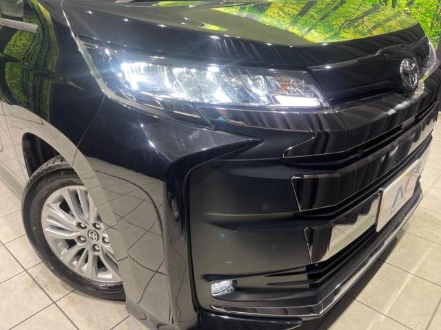 Toyota NOAH 2023-06 188957-14