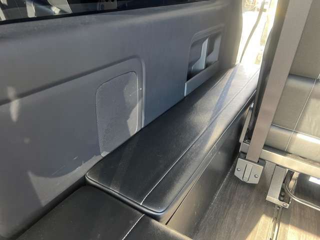 Toyota HIACE WAGON 2013-09 181834-19