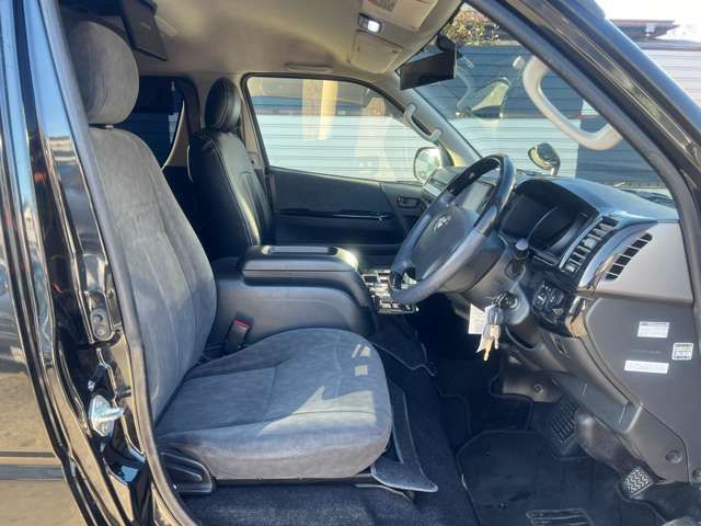 Toyota HIACE WAGON 2013-09 181834-7