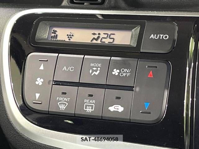 Honda N BOX CUSTOM 2016-03 214196-6