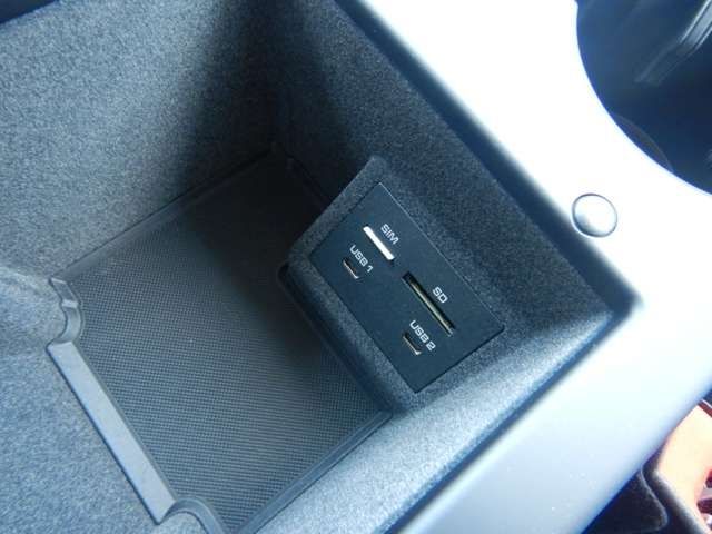 Porsche MACAN 2023-06 23362-20