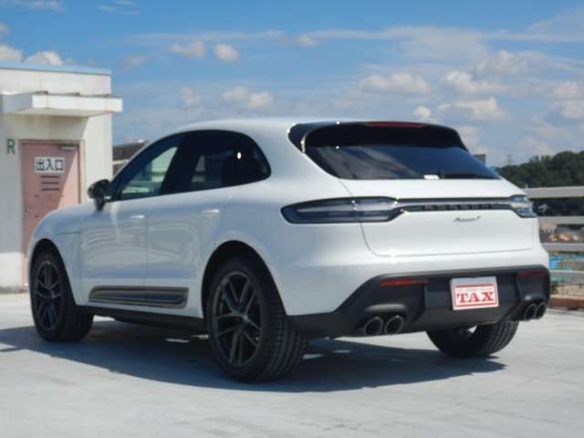 Porsche MACAN 2023-06 23362-6