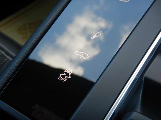 Porsche MACAN 2023-06 23362-18