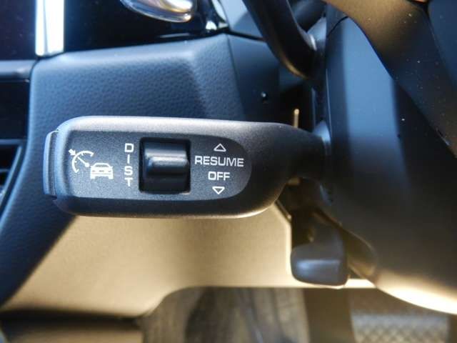 Porsche MACAN 2023-06 23362-14