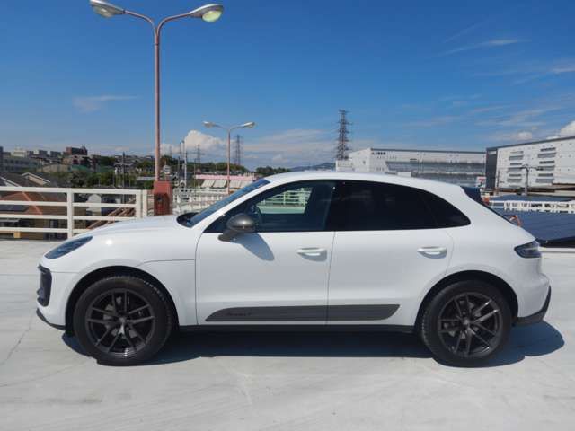 Porsche MACAN 2023-06 23362-8