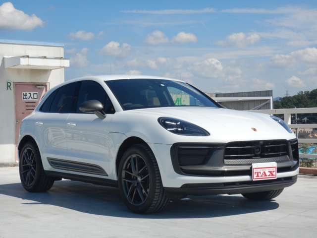 Porsche MACAN 2023-06 23362-5