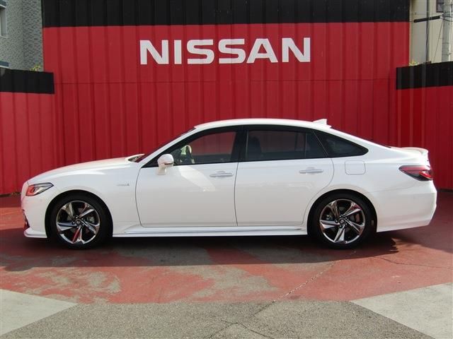 Toyota CROWN SEDAN 2018-08 190107-26