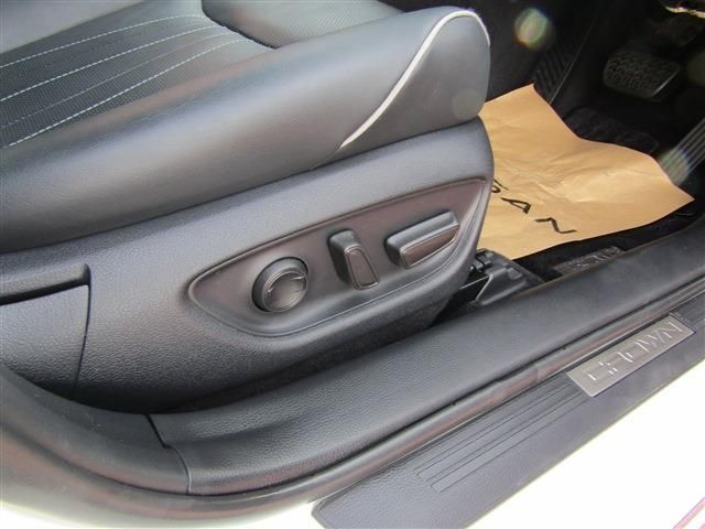 Toyota CROWN SEDAN 2018-08 190107-16