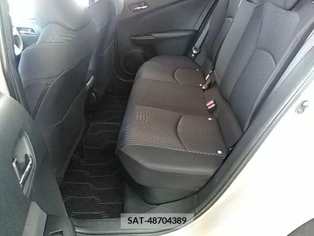 Toyota PRIUS 2016-01 282309-24