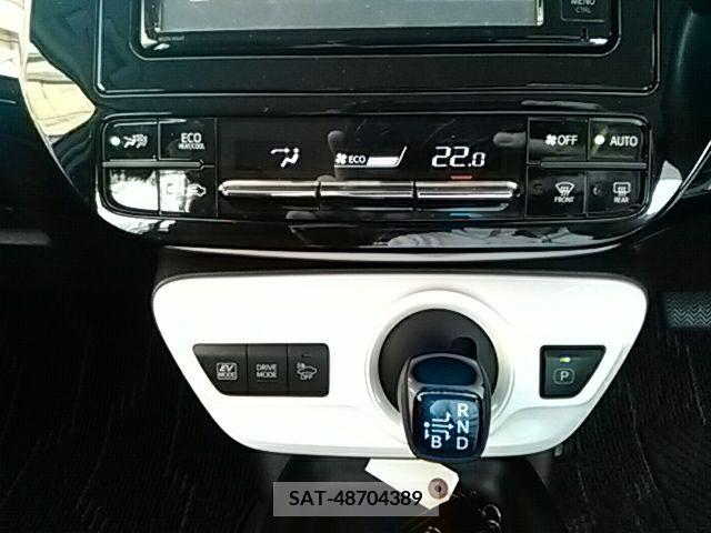 Toyota PRIUS 2016-01 282309-17