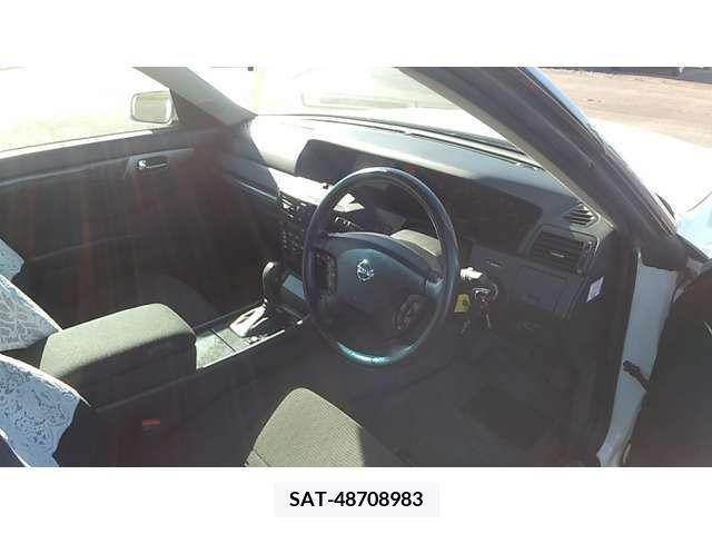 Nissan GLORIA HARDTOP 2002-08 208778-5