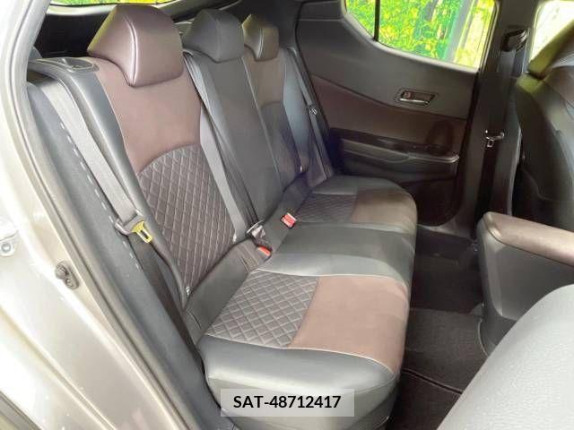 Toyota C-HR 2017-11 378213-9