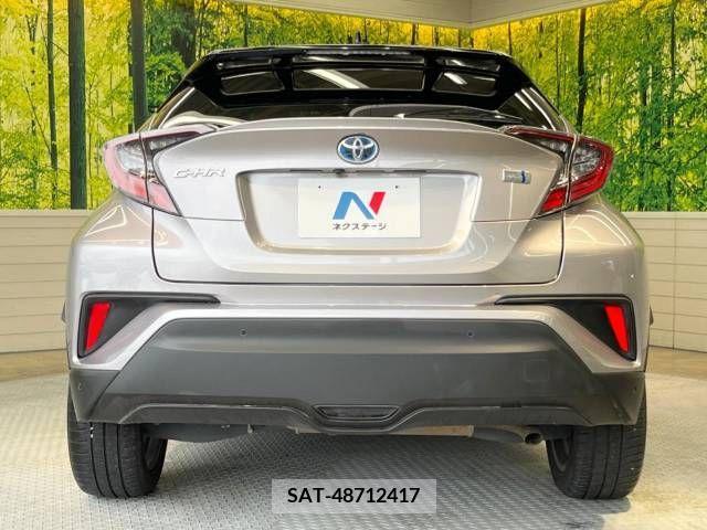 Toyota C-HR 2017-11 378213-15