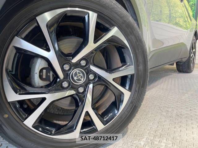 Toyota C-HR 2017-11 378213-13