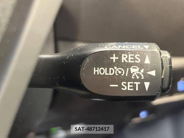 Toyota C-HR 2017-11 378213-4
