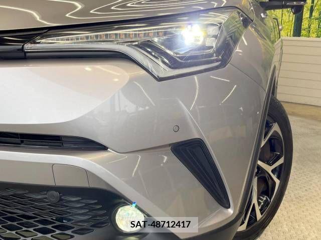Toyota C-HR 2017-11 378213-12